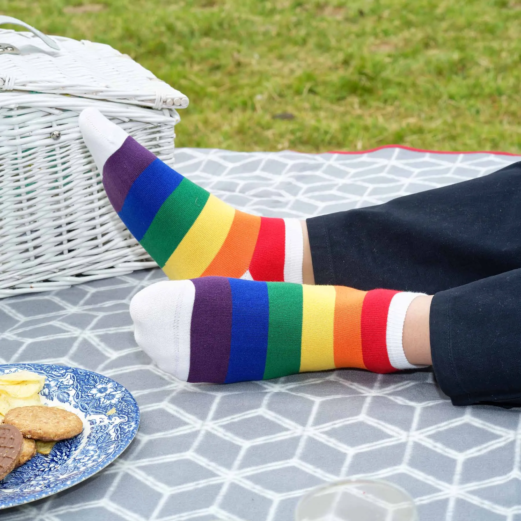 Block Stripe Men's Trainer Socks - Rainbow